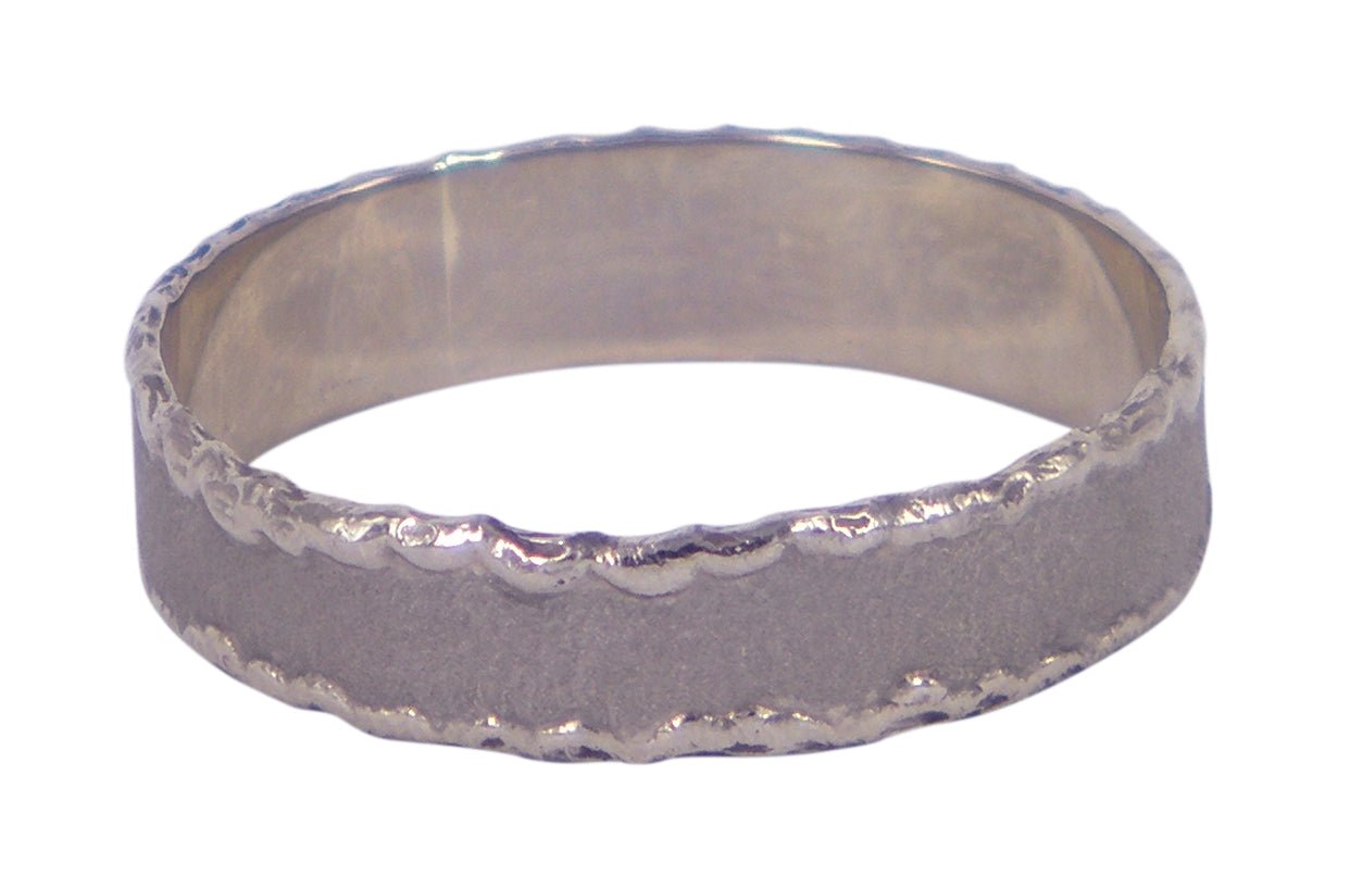 Burnside men's wedding ring in 18ct white gold, designed by Gary Barnes. A sleek Melbourne-made wedding ring.
