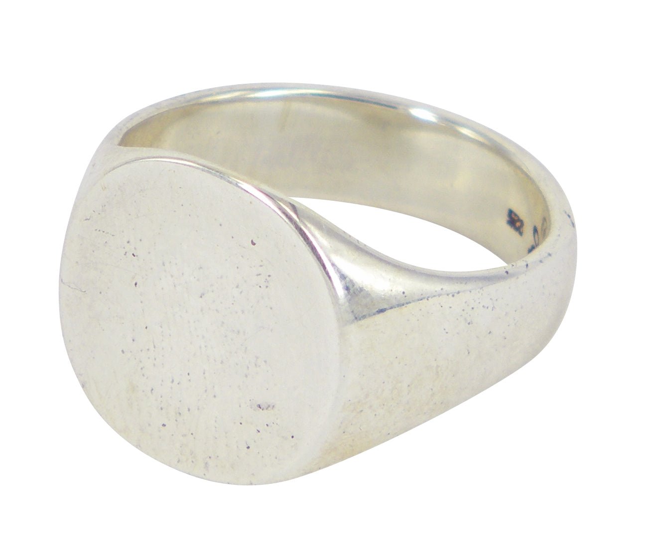 Lake by Ginkoh Jewellery. A beautifully crafted ring blending timeless design with Australian artistry.
