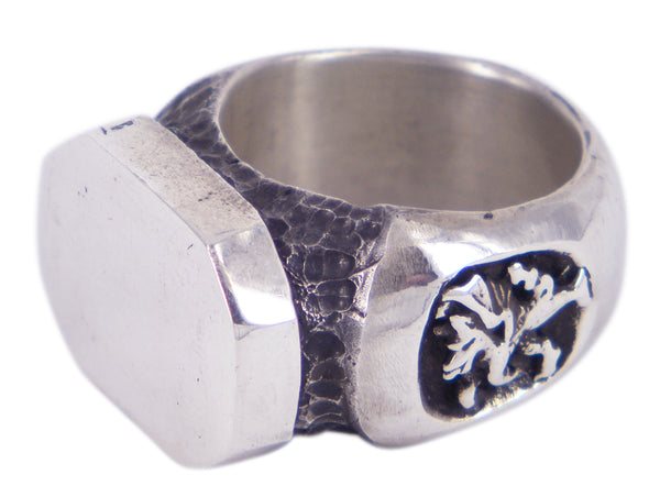 Dragon (octagonal) by Unnon. A beautifully crafted ring blending timeless design with Australian artistry.
